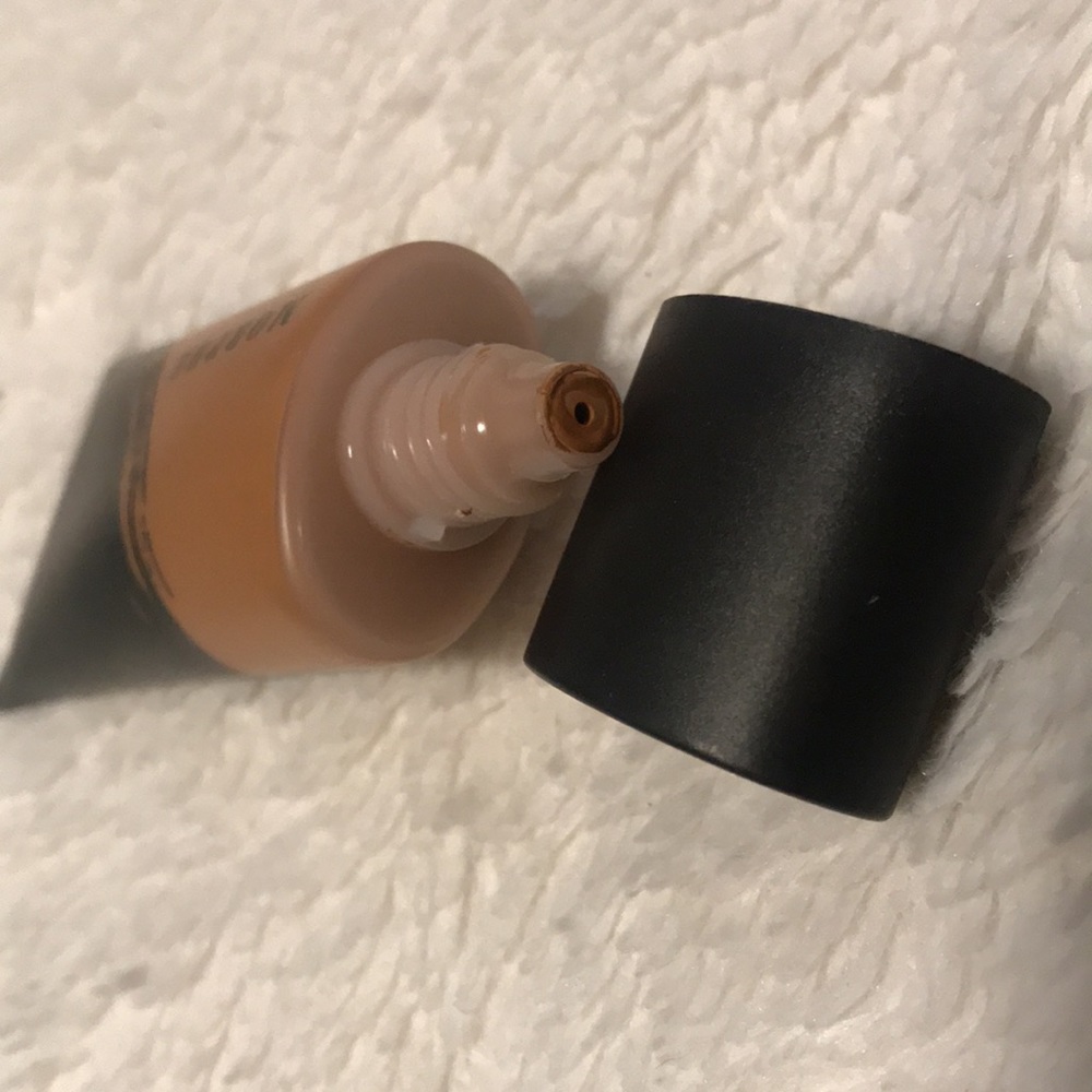 Morphe fluidity full coverage foundation - Picture 2 of 2